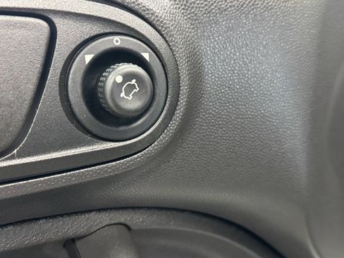 Used 2019 Ford Fiesta SE image 15