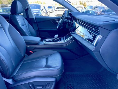 Used 2023 Audi Q8 Premium Plus image 15