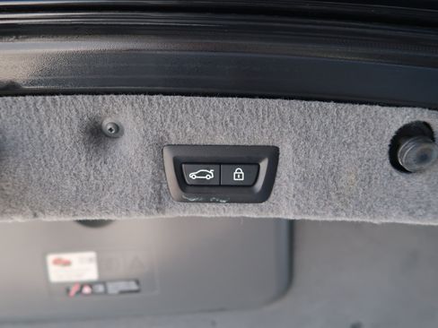 Used 2013 BMW 750Li RWD image 50