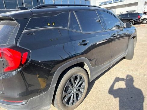 Used 2021 GMC Terrain SLT w/ Elevation Edition FWD image 8
