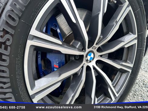 Used 2019 BMW X5 xDrive50i w/ M Sport Package AWD/4WD image 13