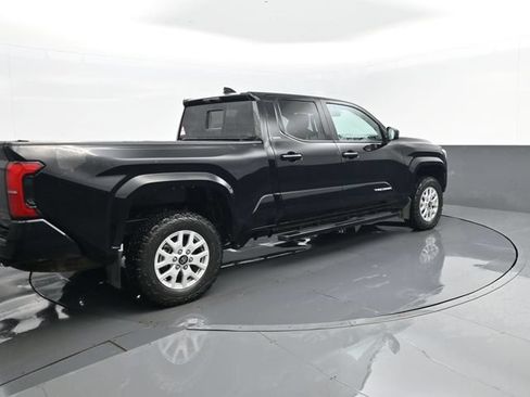 Used 2024 Toyota Tacoma SR5 AWD/4WD image 3