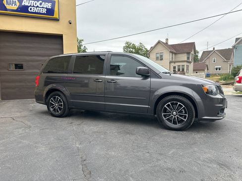 Used 2017 Dodge Grand Caravan GT FWD image 5