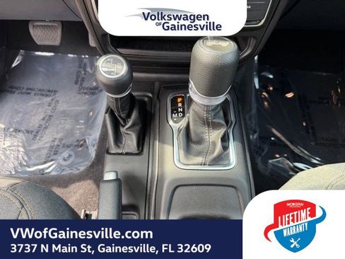 Used 2025 Jeep Wrangler Unlimited Sahara AWD/4WD image 28