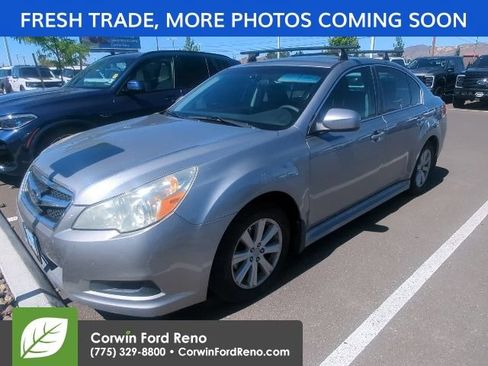 Used 2010 Subaru Legacy 2.5i Premium AWD/4WD image 3