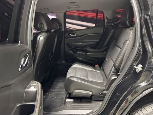 Used 2018 GMC Acadia SLT FWD image 15