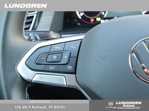 Certified 2025 Volkswagen Atlas SEL image 17