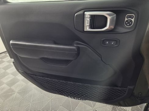 Used 2021 Jeep Wrangler Sport AWD/4WD image 20