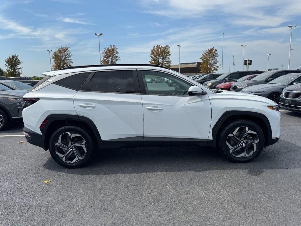 Certified 2022 Hyundai Tucson SEL AWD/4WD image 2