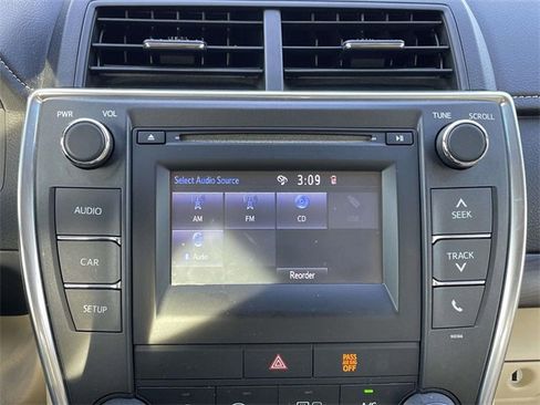 Used 2015 Toyota Camry LE image 25