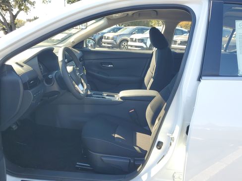 New 2025 Nissan Sentra SV image 11