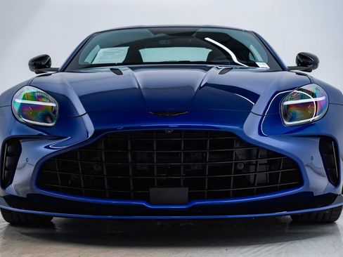 Used 2025 Aston Martin V8 Vantage Coupe image 5