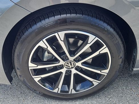 Certified 2024 Volkswagen Jetta Sport FWD image 5