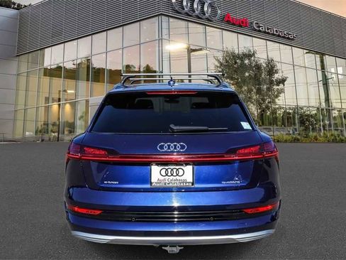 Used 2022 Audi e-tron Premium Plus w/ Premium Plus Package image 3
