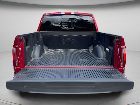 Used 2025 Ford F150 Lariat AWD/4WD image 18