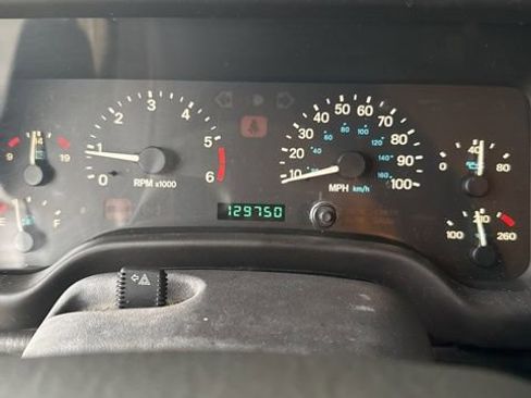 Used 1999 Jeep Wrangler SE image 6