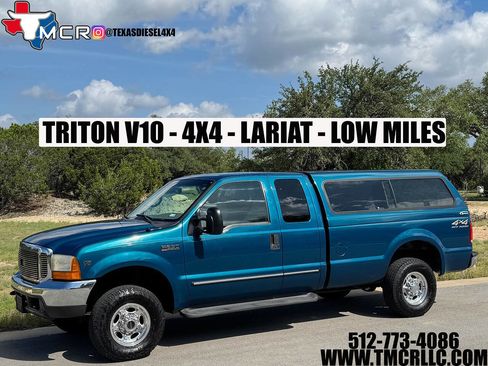 Used 2000 Ford F250 Lariat image 1