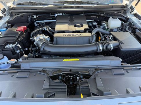 New 2025 Nissan Frontier SV w/ SV Convenience Package image 9