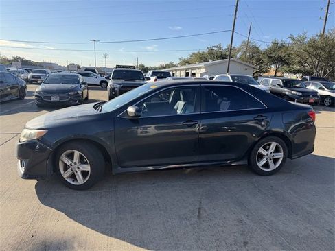 Used 2012 Toyota Camry SE image 8