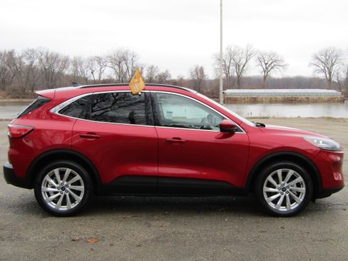 Used 2021 Ford Escape Titanium w/ Titanium Elite Package image 5