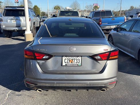 Used 2024 Nissan Altima 2.5 SR image 9