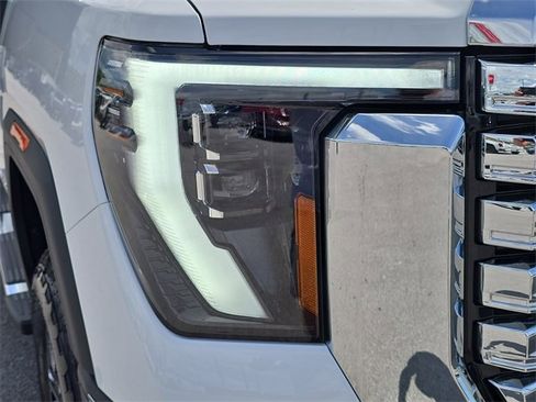 New 2025 GMC Sierra 2500 Denali w/ Denali Reserve Package image 11