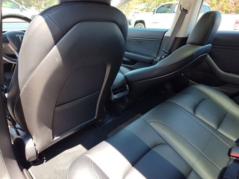 Used 2018 Tesla Model 3 Long Range RWD image 15