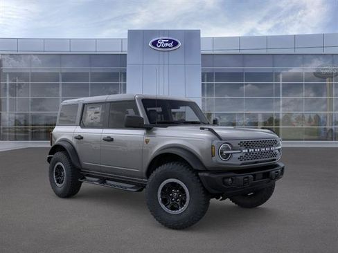 New 2026 Ford Bronco Badlands image 10