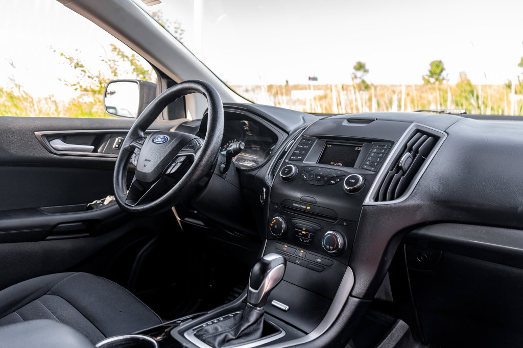 Used 2018 Ford Edge SE AWD/4WD image 11