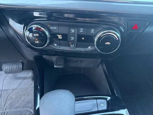 Used 2025 Chevrolet Trax ACTIV w/ Driver Confidence Package image 31