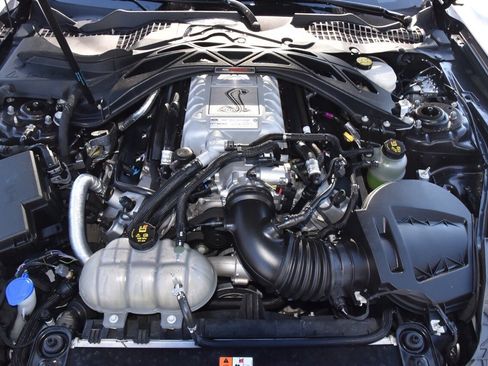 Used 2022 Ford Mustang Shelby GT500 w/ Technology Package image 41