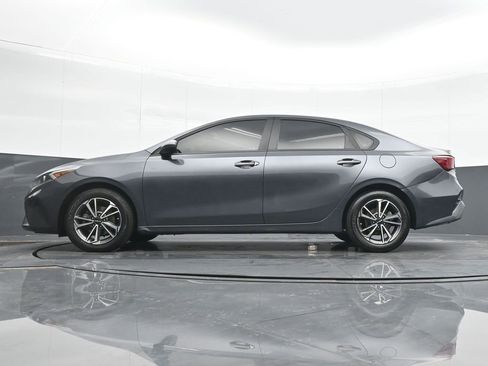 Used 2022 Kia Forte LXS image 18