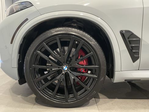 Used 2024 BMW X5 M60i image 8