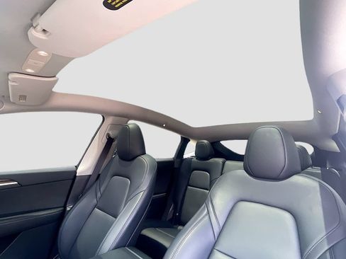 Used 2024 Tesla Model Y Long Range RWD image 20