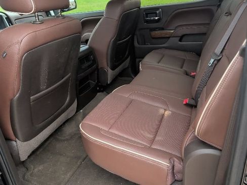 Used 2015 Chevrolet Silverado 1500 High Country w/ High Country Premium Package AWD/4WD image 12
