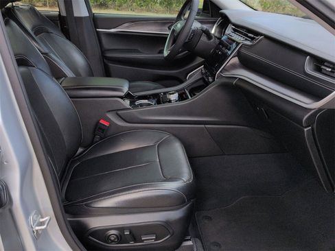 Used 2023 Jeep Grand Cherokee L Limited w/ Luxury Tech Group II image 26