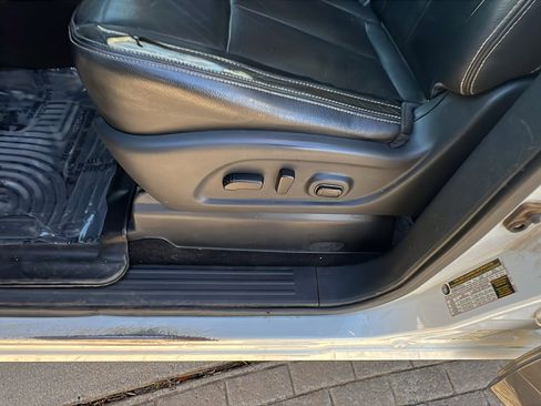 Used 2019 Nissan Titan PRO-4X w/ Pro-4x Convenience Package image 17