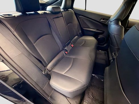 Used 2022 Toyota Prius XLE FWD image 14