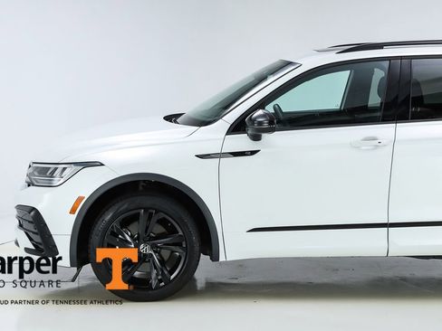 Used 2023 Volkswagen Tiguan SE R-Line FWD image 41