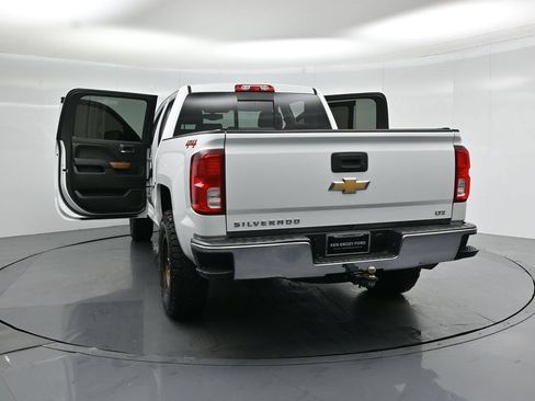 Used 2018 Chevrolet Silverado 1500 LTZ AWD/4WD image 30