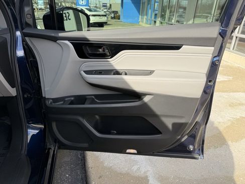 Used 2020 Honda Odyssey Elite image 45