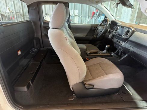 Used 2023 Toyota Tacoma SR image 27