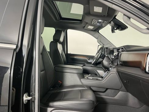 Used 2025 GMC Sierra 3500 Denali w/ Denali Reserve Package image 32