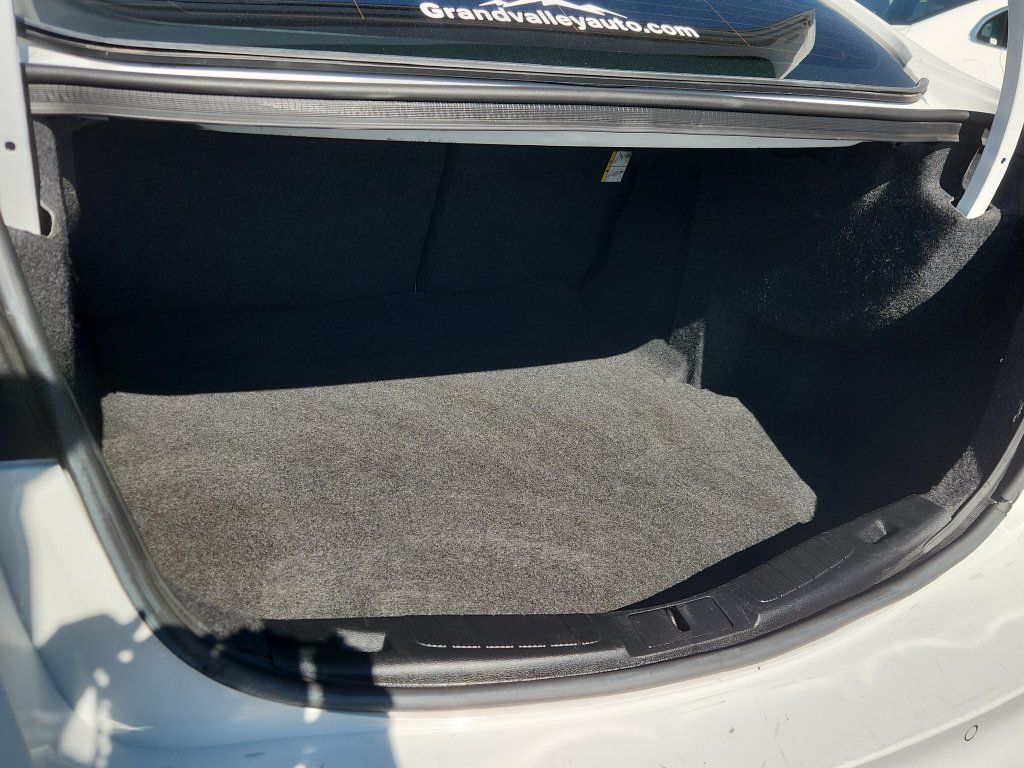 Used 2019 Ford Fusion Titanium FWD image 11