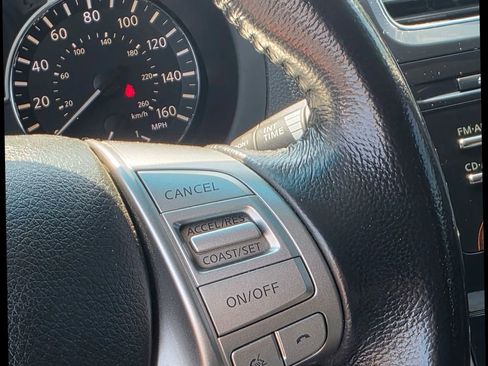 Used 2013 Nissan Altima 2.5 SV image 19