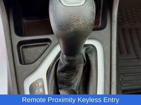 Used 2017 Jeep Cherokee Latitude w/ Comfort/Convenience Group image 23