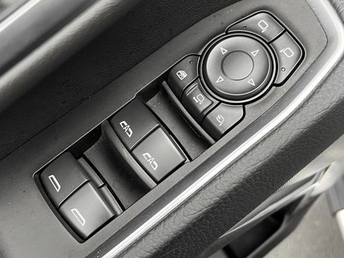 Used 2025 GMC Sierra 2500 Denali image 27