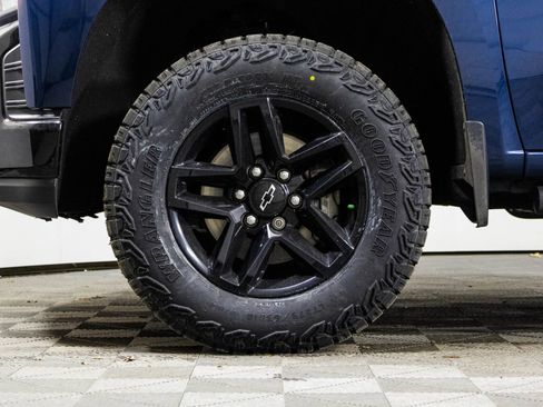 Certified 2020 Chevrolet Silverado 1500 Custom Trail Boss w/ Custom Convenience Package image 43