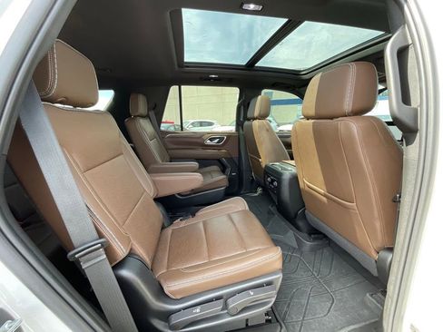 Used 2023 Chevrolet Tahoe High Country AWD/4WD image 21