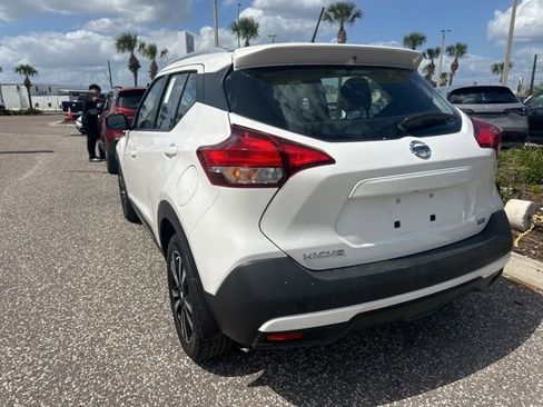 Used 2019 Nissan Kicks SR w/ SR Premium Package image 30
